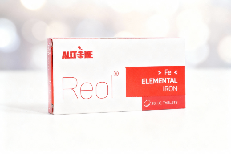 بسته‌ بندی قرص رئول آهن المنتال آلتون روی سطح سفید